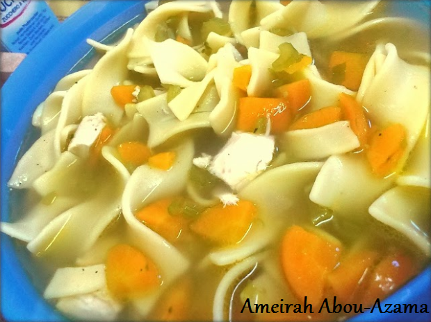 شوربة الدجاج بالنودلز