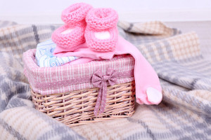 ملابس مولود جديد ازاي تقولي انك حامل