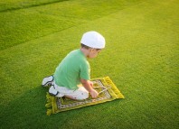 علموا أولادكم يطيعوا الله